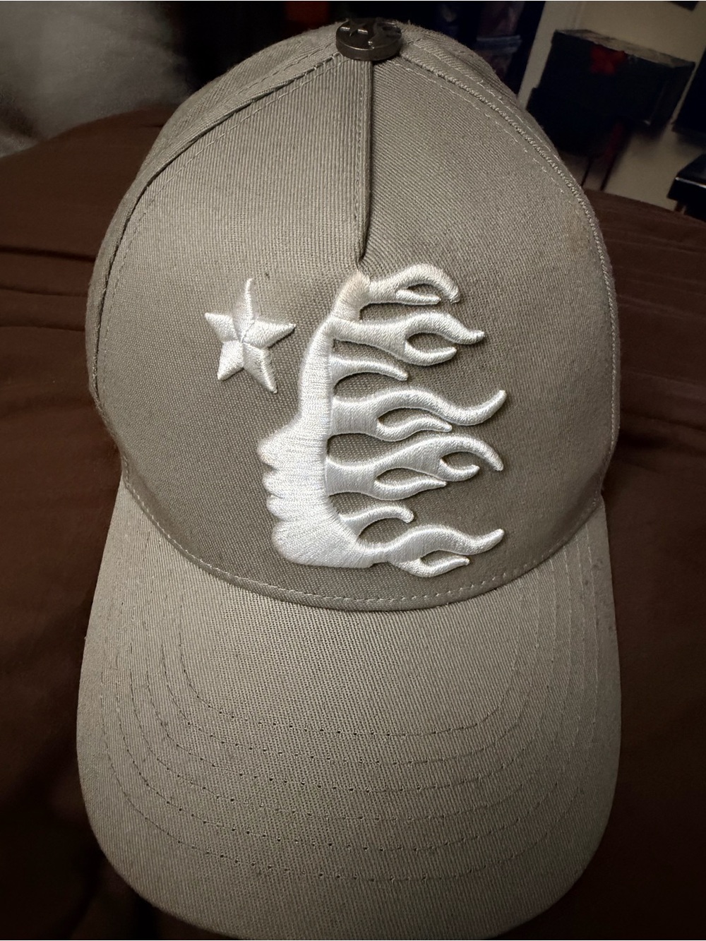 Hellstar gray snap back cap